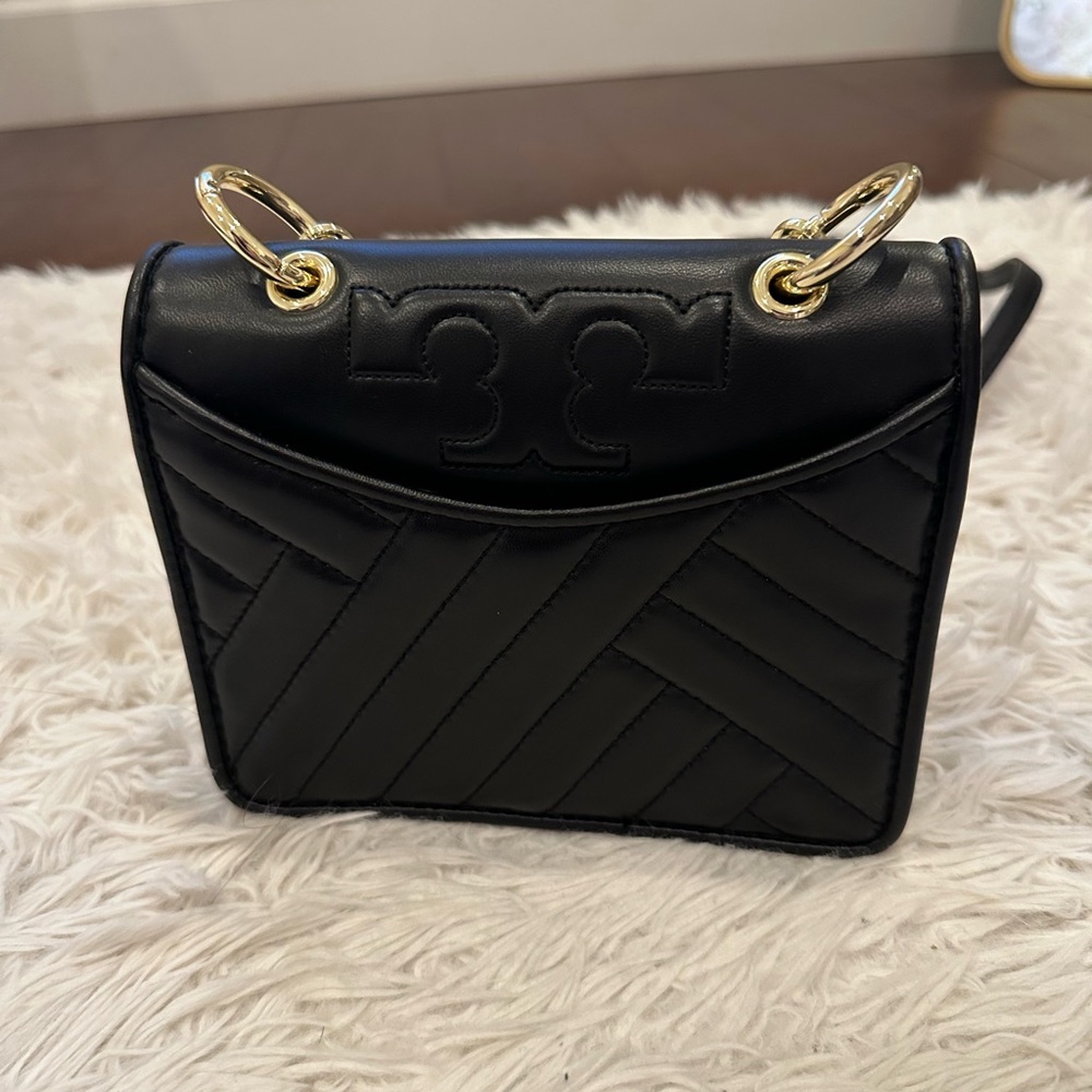 Tory Burch Elegant Black and Gold Quilted Shoulder Bag